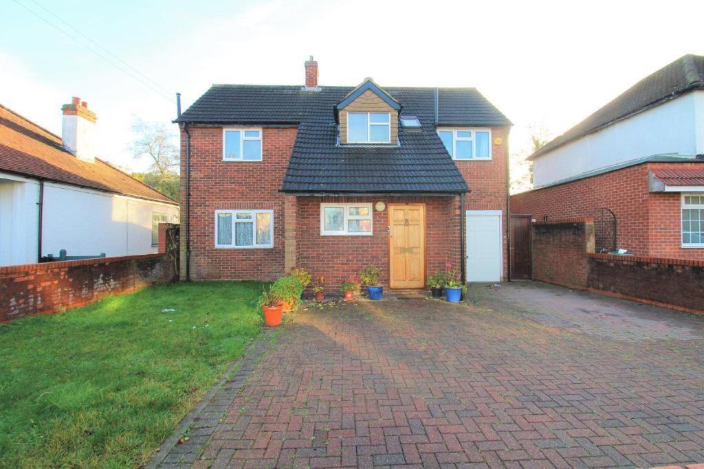 The Heathrow Lodge London Uk Harmondsworth Exterior foto